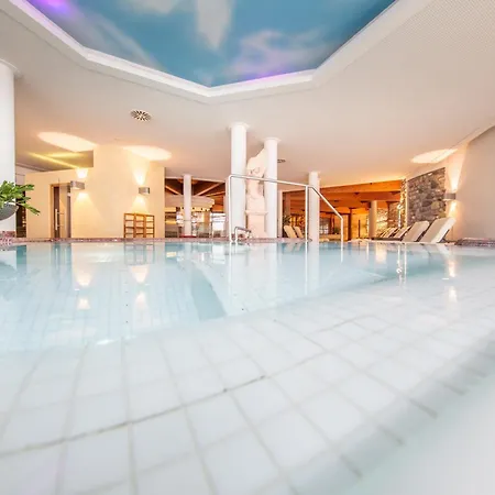 Hotel Alpina Deluxe 4*