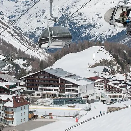 Otel Alpina Deluxe 4*