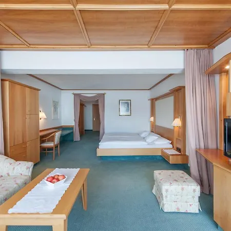 Hotel Alpina Deluxe 4*
