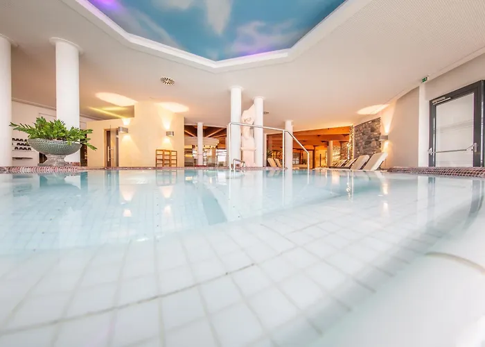 Hotel Alpina Deluxe 4*