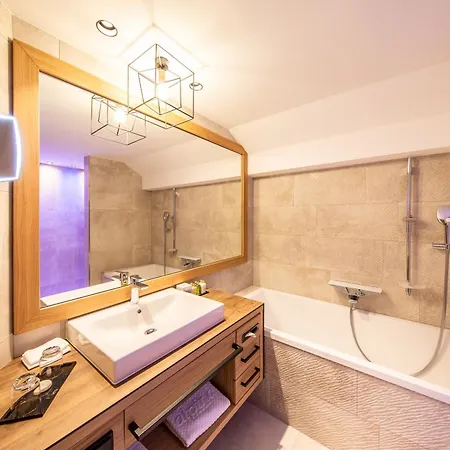 Hotel Alpina Deluxe 4*